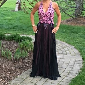 BNWT Women’s Gown by  Ema Savahl. Size S/M.